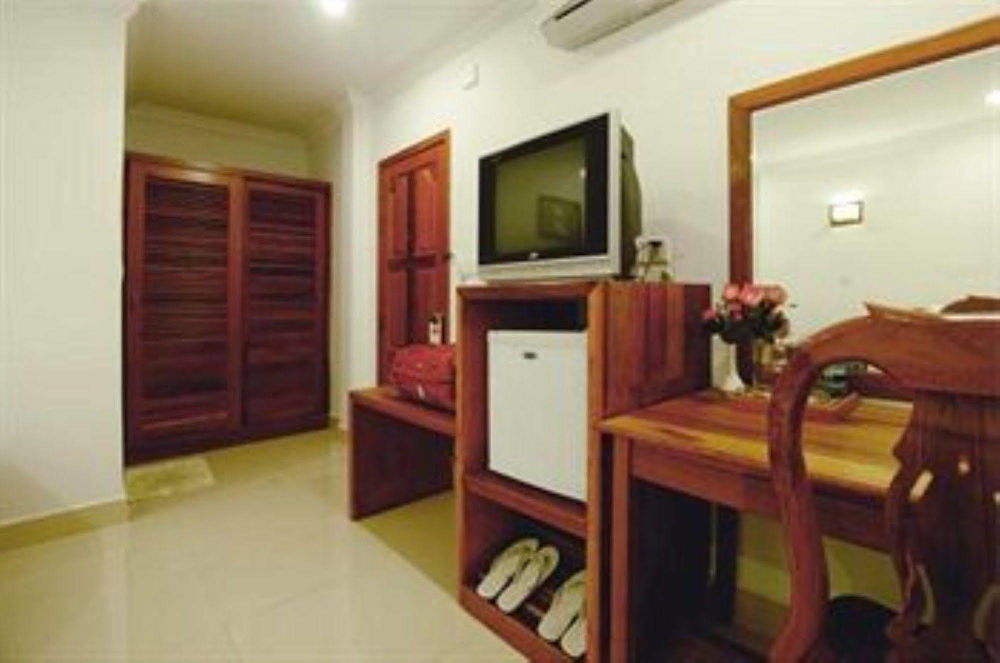 Wei Si Deng Hotel & Restaurant Phnom Penh Exterior foto