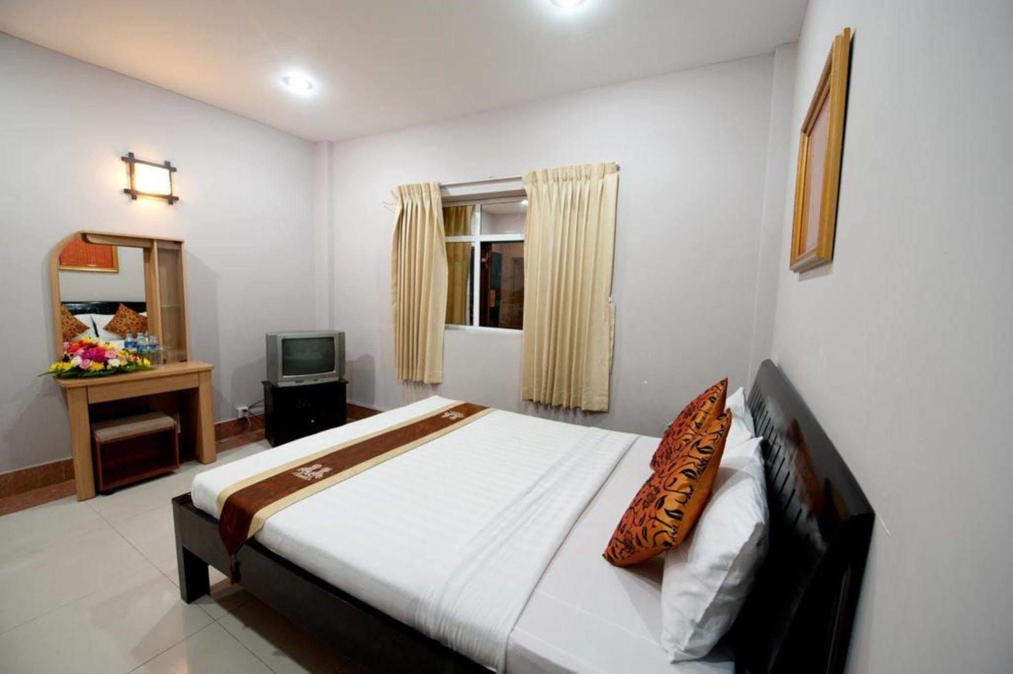 Wei Si Deng Hotel & Restaurant Phnom Penh Exterior foto